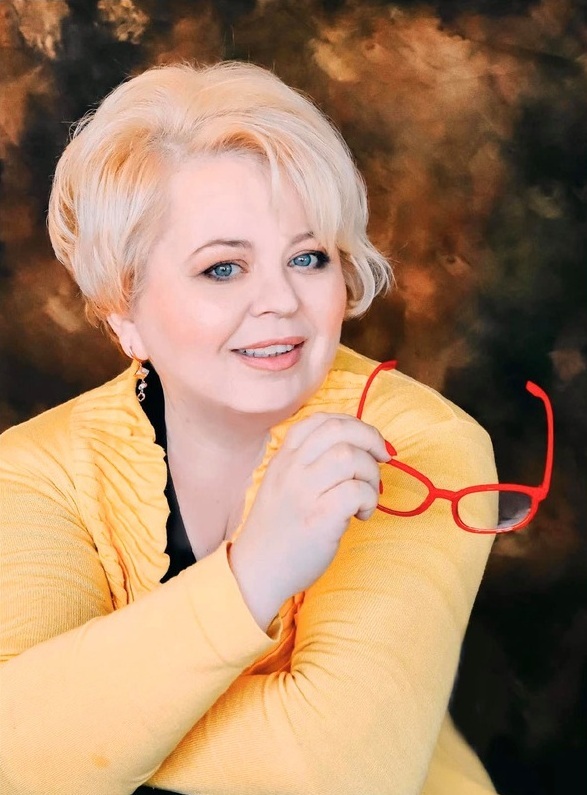 Tetyana Tserkovnyuk, CEO of Art of Easy Learning Corp.